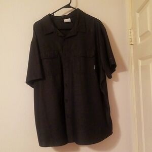 Men's Columbia XL Dri Fit Black Button Down Shirt